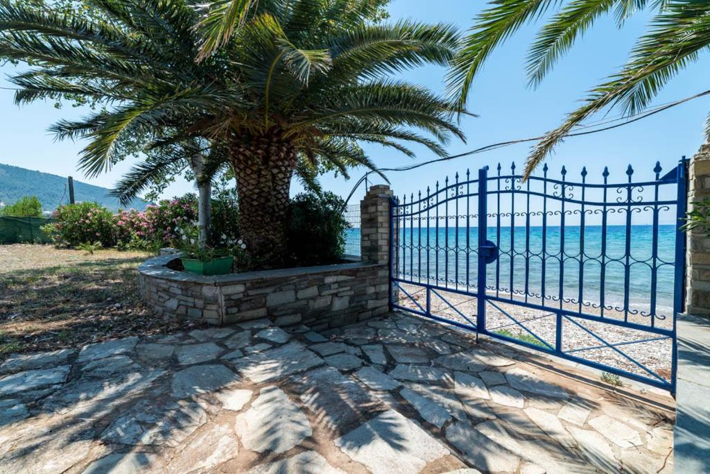 Front Beach House Skála Kallirákhis Екстериор снимка